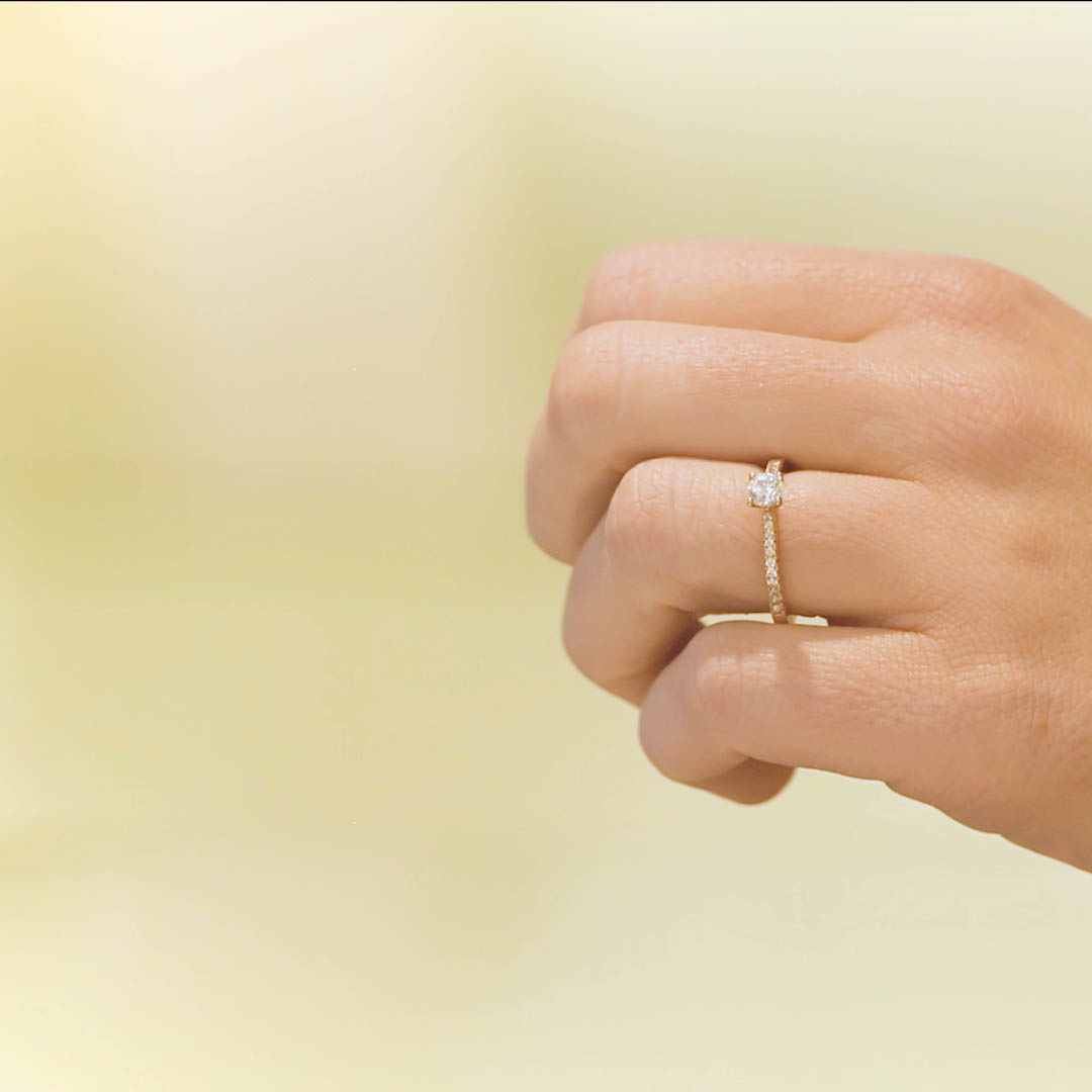 Förlovningsring Dimma, rött guld, 0.35ct